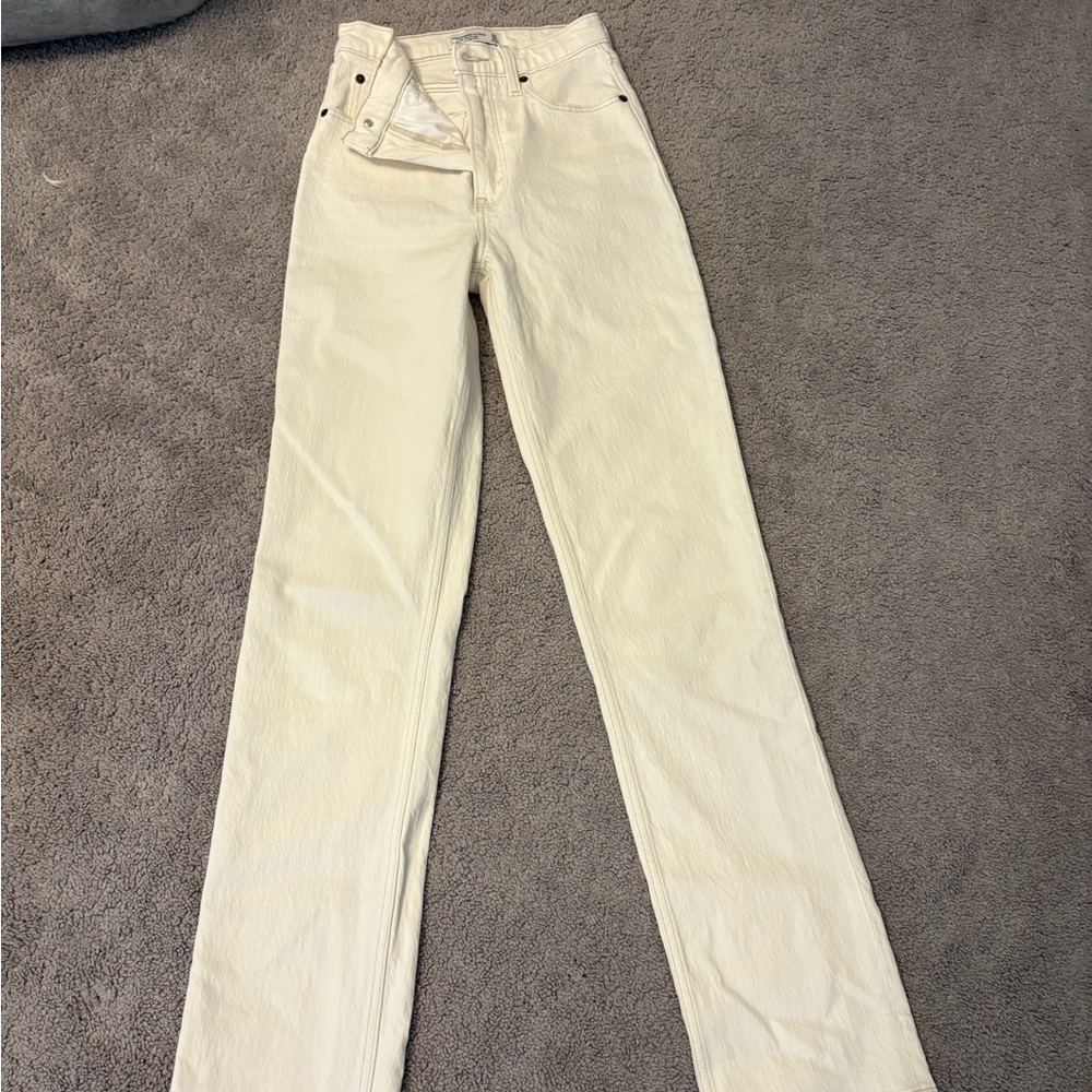 Abercrombie & Fitch Women's Straight Leg Cream Jeans